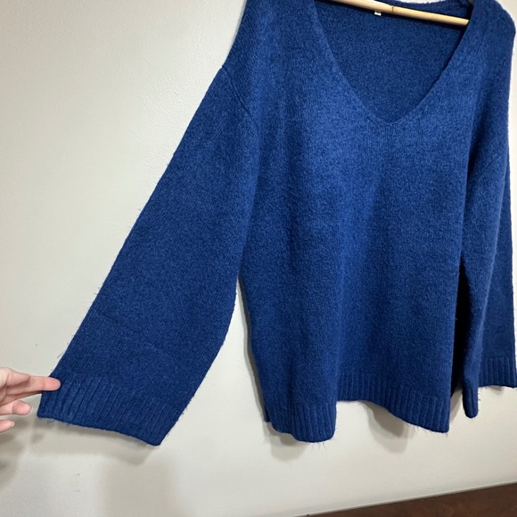 Z Supply Oversized V-Neck Sweater Womens M Cozy Pullover Slouchy Lounge Fuzzy - Picture 4 of 12